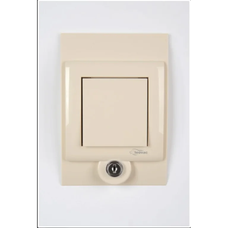 Gniazda Sylo z kluczykiem krem800